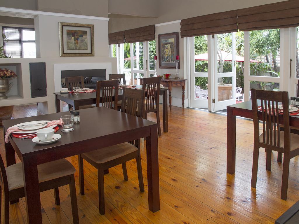 Conifer Beach House พอร์ตเอลิซาเบธ ภายนอก รูปภาพ